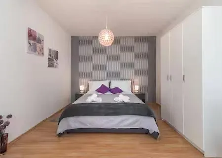 Dino & Lea Apartman *